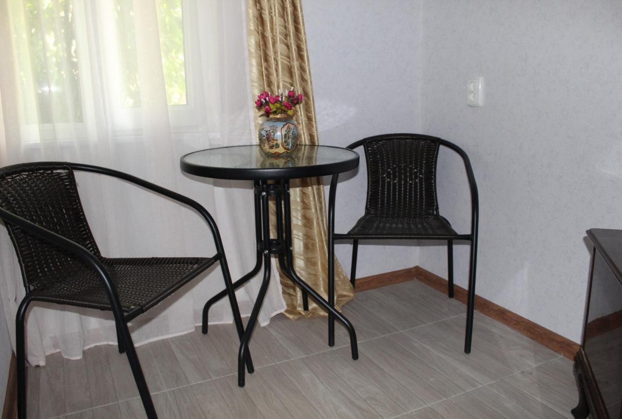 Guest House Racha アンブロラウリ エクステリア 写真