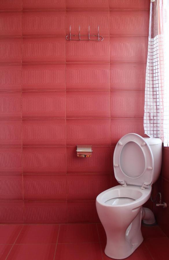 Guest House Racha アンブロラウリ エクステリア 写真