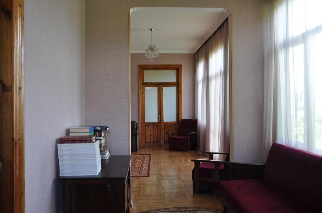 Guest House Racha アンブロラウリ エクステリア 写真